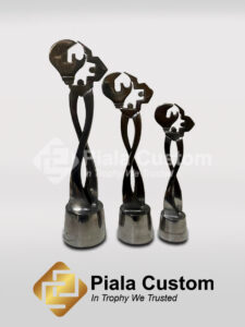 piala logam, jual piala logam, toko piala logam, piala tima, jual piala timah, harga piala timah, harga piala logam, piala logam perusahaan, plakat logam, jual plakat logam, plakat logam bandung, plakat logam, jual plakat logam, souvenir timah, souvenir timah bandung