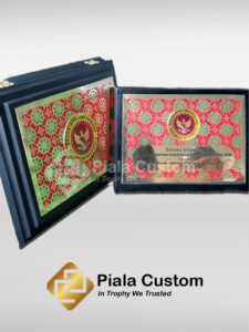 plakat bin, plakat badan intelegen negara, plakat dinas, plakat pemerintahan, plakat pmerintah, plakat kuningan, plakat kayu kuningan, plakat dinas, plakat pemprov jabar, plakat box