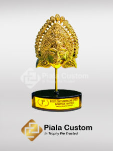 plakat toyota maros, plakat toyota, plakat penghargaan, plakat kuningan, plakat logam, plakat timah, plakat corporate, plakat mitsubishi, plakat honda, plakat penghargaan toyota, souvenir toyota