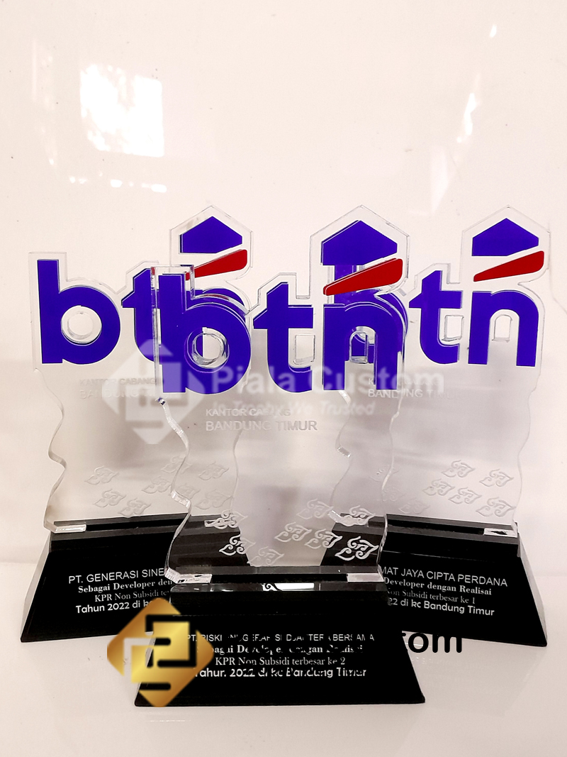 plakat bank BTN, plakat bank, plakat bank custom, plakat penghargaan bank, plakat perbankan, plakat perusahaan bank, plakat instansi perbankan, plakat bank akrilik, plakat bank resin, plakat bank logam, plakat bank premium, plakat akrilik, plakat akrilik custom, plakat akrilik premium, plakat akrilik elegan, plakat akrilik penghargaan, plakat akrilik perusahaan, plakat akrilik instansi, plakat akrilik souvenir, plakat akrilik eksklusif, plakat akrilik modern